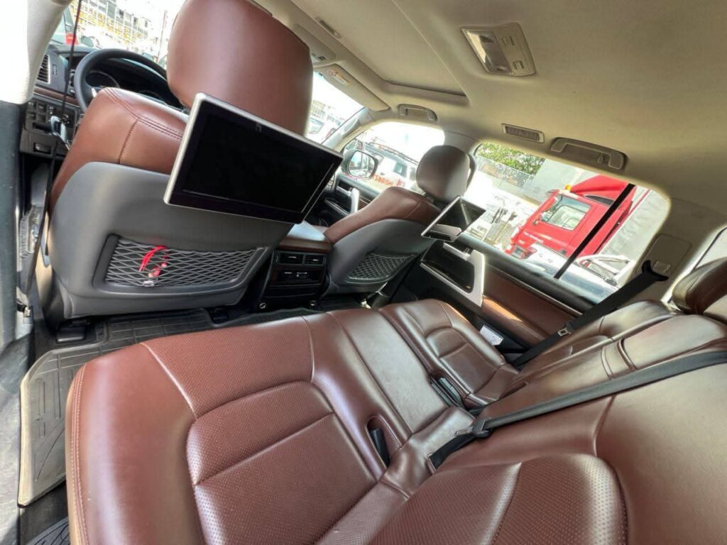 Landcruser grand touring VXR 2021