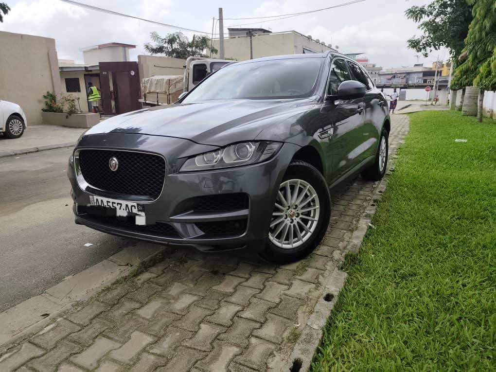 Jaguar F-pace AWD 2021